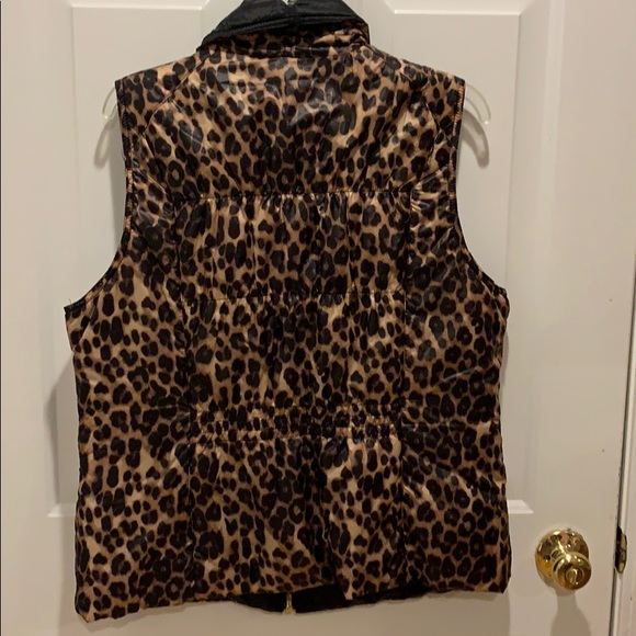 Cheetah print vest - Picture 5 of 5